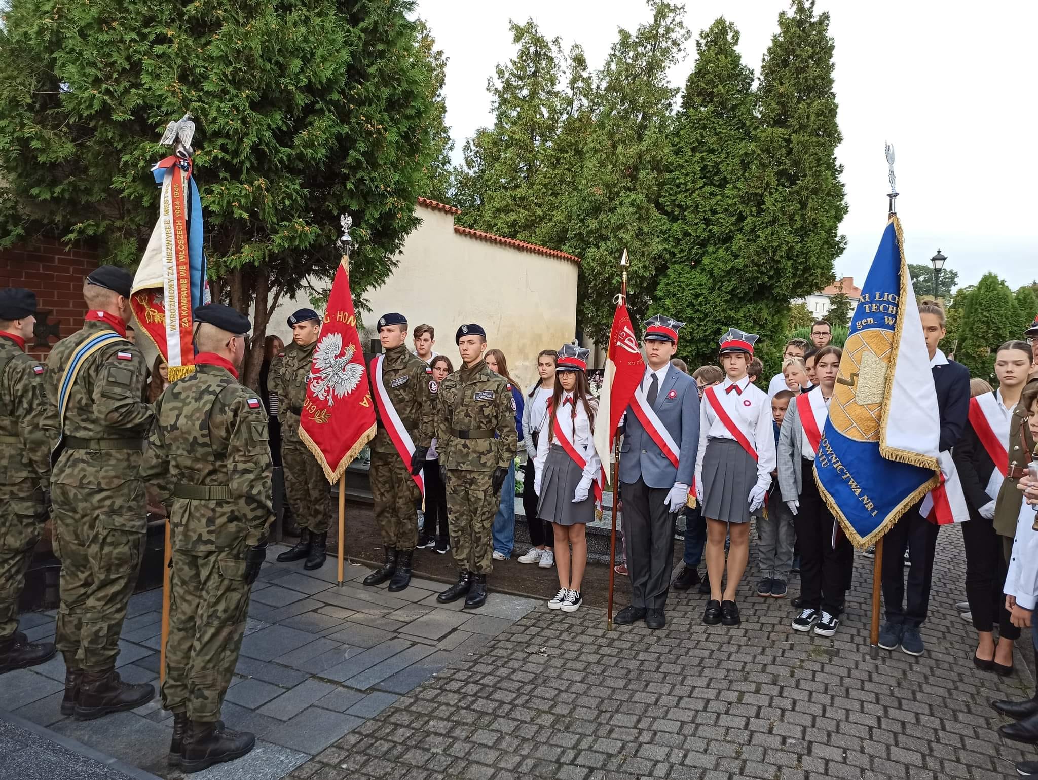 Wyjazd do Ziewanic przy współpracy z Towarzystwem Byłych Żołnierzy i Przyjaciół 15. Pułku Ułanów Poznańskich